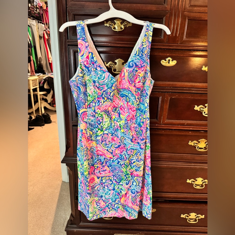 Lilly Pulitzer NWT shift dress with v neck and back